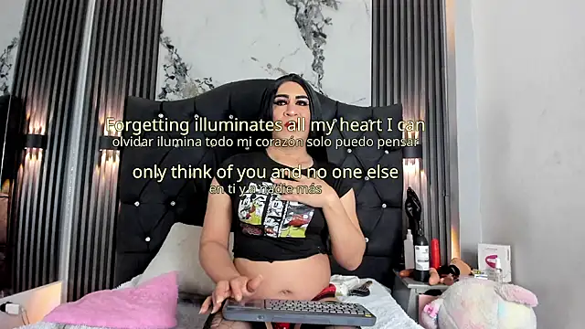 Snapshot of Natasha_Hart chatting on 09-21-25, 04:25 Natasha Hart online show from 09-21-25, 04:25