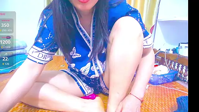 Snapshot of Love_making chatting on 09-29-25, 06:18 Love making online show from 09-29-25, 06:18