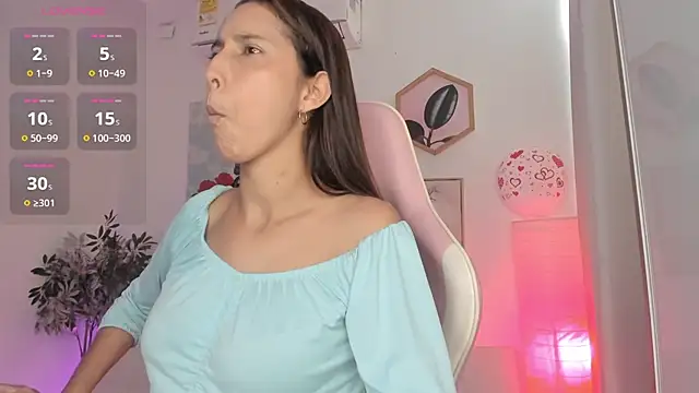 Snapshot of aleja_rythm chatting on 02-14-25, 08:05 aleja rythm online show from 02-14-25, 08:05