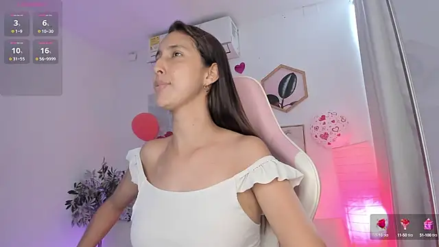 Snapshot of aleja_rythm chatting on 02-18-25, 07:52 aleja rythm online show from 02-18-25, 07:52