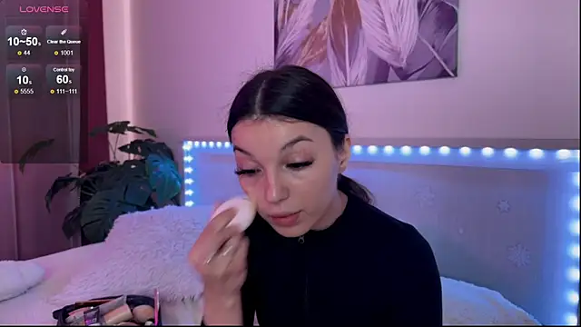 Veronica leal online show from 07-14-26, 11:05