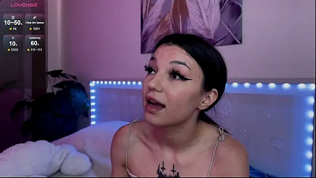 Veronica leal online show from 07-18-26, 09:35