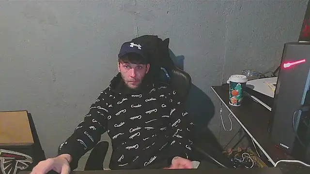 Snapshot of Superoz77 chatting on 12-27-24, 08:28 Superoz77 online show from 12-27-24, 08:28