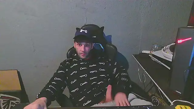 Superoz77 online show from 12-28-24, 05:12