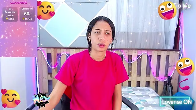 Snapshot of Lina10 chatting on 02-20-25, 07:30 Lina10 online show from 02-20-25, 07:30