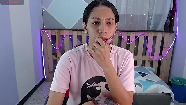 Snapshot of Lina10 chatting on 03-10-25, 07:40 Lina10 online show from 03-10-25, 07:40