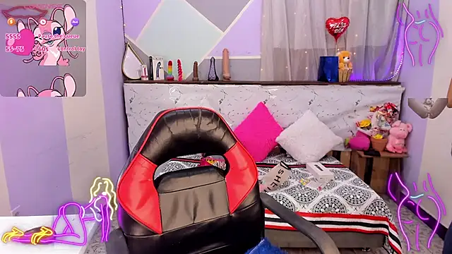 Snapshot of Lina10 chatting on 10-18-25, 12:02 Lina10 online show from 10-18-25, 12:02