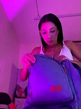 Snapshot of Lina10 chatting on 11-24-25, 02:00 Lina10 online show from 11-24-25, 02:00