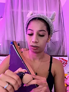 Snapshot of Lina10 chatting on 01-13-26, 09:09 Lina10 online show from 01-13-26, 09:09