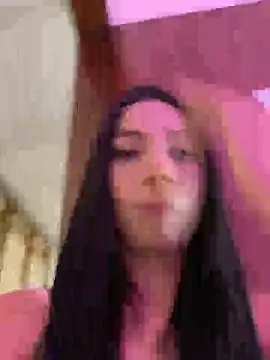 Snapshot of Lina10 chatting on 02-13-26, 09:00 Lina10 online show from 02-13-26, 09:00