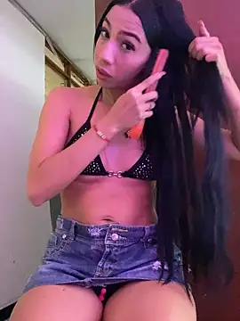 Snapshot of Lina10 chatting on 03-05-26, 09:00 Lina10 online show from 03-05-26, 09:00