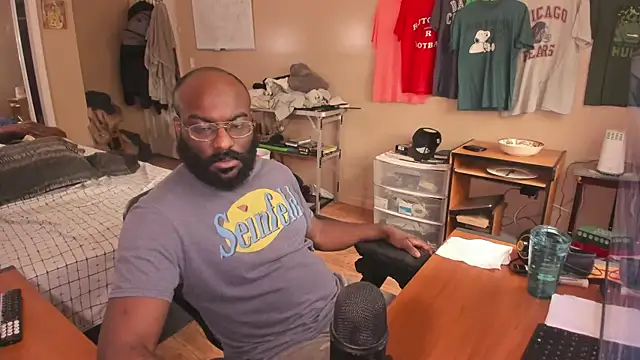 MrChuckDailyXXX online show from 10-08-25, 05:21