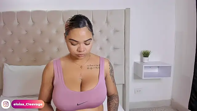 Eloisa cleavage  online show from 03-05-25, 11:06