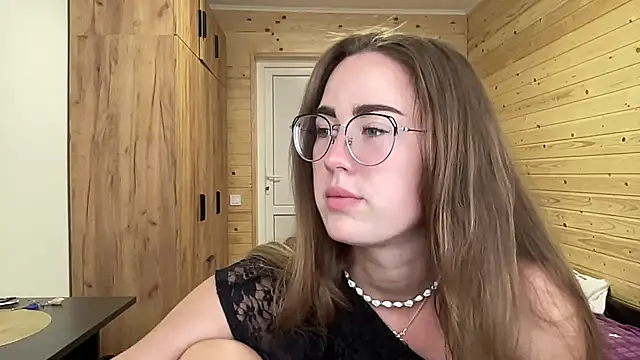 luxie milady online show from 06-10-26, 11:31