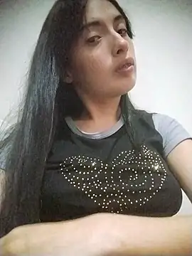 Snapshot of Mayer_09 chatting on 10-29-25, 10:55 Mayer 09 online show from 10-29-25, 10:55