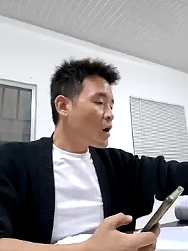 Snapshot of kisstoyousoon2024 chatting on 09-10-25, 06:30 kisstoyousoon2024 online show from 09-10-25, 06:30