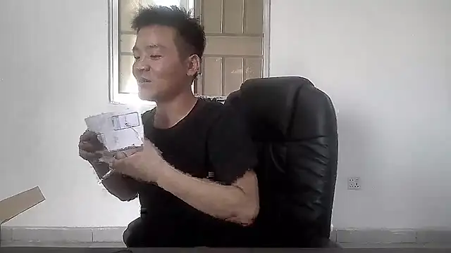 Snapshot of kisstoyousoon2024 chatting on 10-08-25, 02:25 kisstoyousoon2024 online show from 10-08-25, 02:25