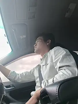 kisstoyousoon2024 online show from 12-23-25, 07:28