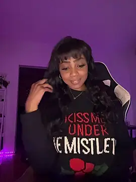 Snapshot of Blazerina chatting on 12-05-25, 06:33 Blazerina online show from 12-05-25, 06:33