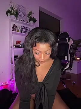 Snapshot of Blazerina chatting on 01-09-26, 03:20 Blazerina online show from 01-09-26, 03:20