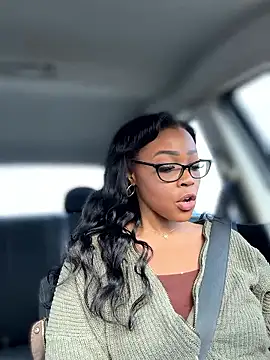 Snapshot of Blazerina chatting on 01-18-26, 05:50 Blazerina online show from 01-18-26, 05:50