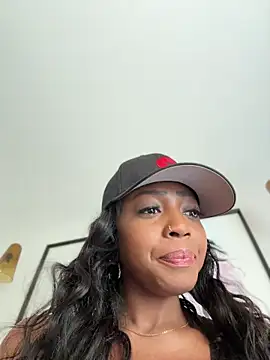 Snapshot of Blazerina chatting on 02-24-26, 01:03 Blazerina online show from 02-24-26, 01:03