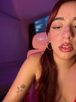 veronicaapink online show from 11-20-25, 11:04