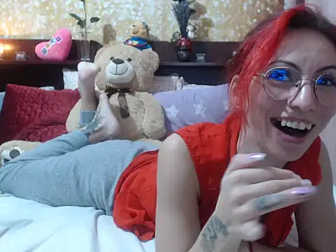 Snapshot of Emmatoo chatting on 03-08-25, 04:17 Emmatoo online show from 03-08-25, 04:17