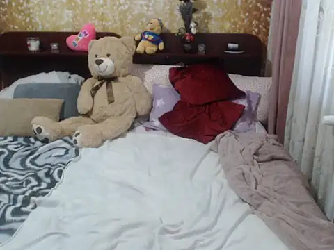 Snapshot of Emmatoo chatting on 03-09-25, 02:54 Emmatoo online show from 03-09-25, 02:54