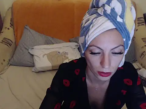 Snapshot of Emmatoo chatting on 09-20-25, 10:00 Emmatoo online show from 09-20-25, 10:00