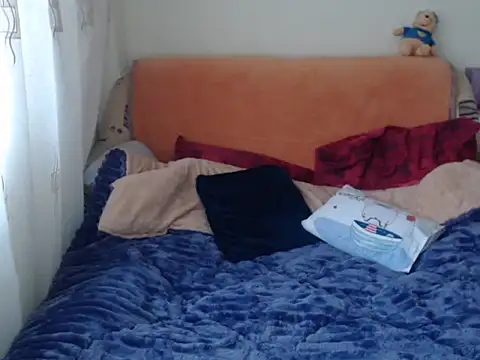 Snapshot of Emmatoo chatting on 11-23-25, 10:04 Emmatoo online show from 11-23-25, 10:04