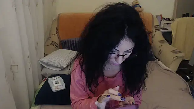 Snapshot of Emmatoo chatting on 11-30-25, 04:55 Emmatoo online show from 11-30-25, 04:55