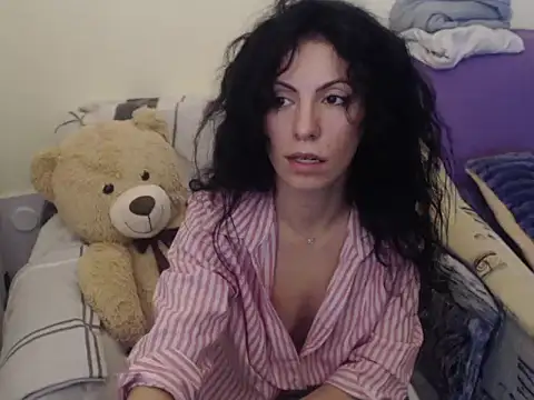 Snapshot of Emmatoo chatting on 01-13-26, 01:49 Emmatoo online show from 01-13-26, 01:49