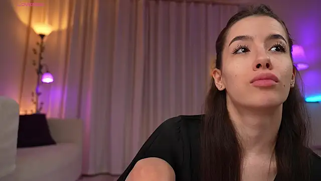 Amely Young online show from 05-03-26, 01:22