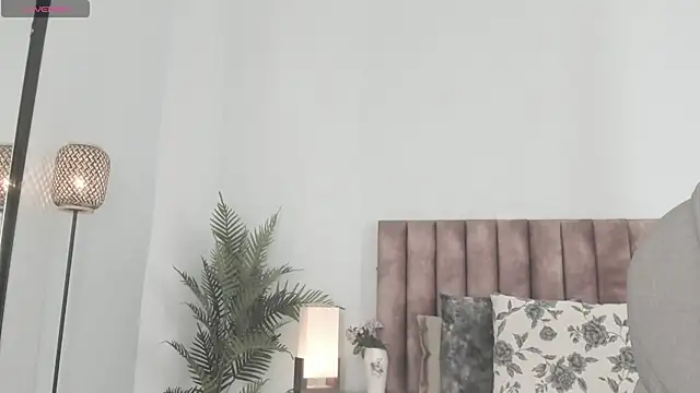 Snapshot of celestica_rose chatting on 07-10-26, 10:56 celestica rose online show from 07-10-26, 10:56