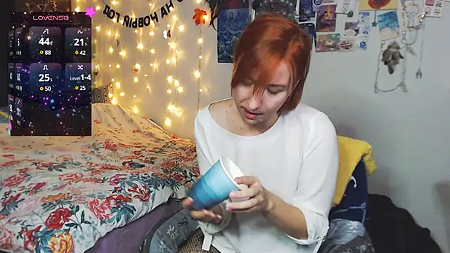 Snapshot of licentia__poetica chatting on 12-18-24, 10:13 licentia  poetica online show from 12-18-24, 10:13