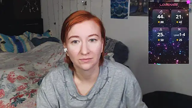 Snapshot of licentia__poetica chatting on 12-24-24, 02:21 licentia  poetica online show from 12-24-24, 02:21