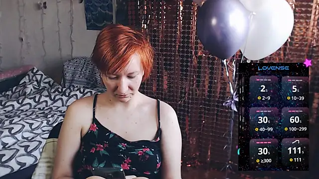 Snapshot of licentia__poetica chatting on 02-22-25, 01:57 licentia  poetica online show from 02-22-25, 01:57