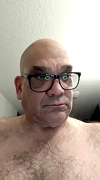 Snapshot of lou63ponce chatting on 12-09-24, 08:01 lou63ponce online show from 12-09-24, 08:01