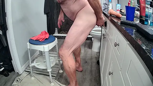 Snapshot of lou63ponce chatting on 10-06-25, 02:42 lou63ponce online show from 10-06-25, 02:42