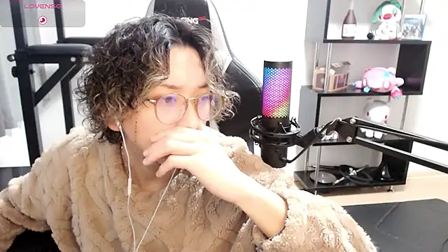 Shizukuu online show from 03-09-25, 04:27