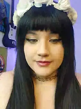 ItsNaiixa online show from 12-18-24, 01:59