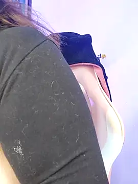 ItsNaiixa online show from 03-01-25, 11:47