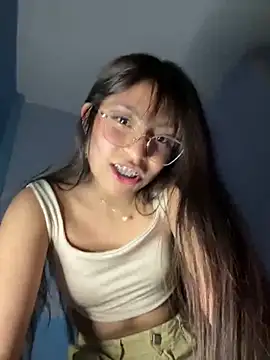 Snapshot of Lily_candy_X chatting on 12-16-24, 05:49 Lily candy X online show from 12-16-24, 05:49