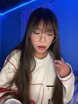 Snapshot of Lily_candy_X chatting on 03-11-25, 05:05 Lily candy X online show from 03-11-25, 05:05