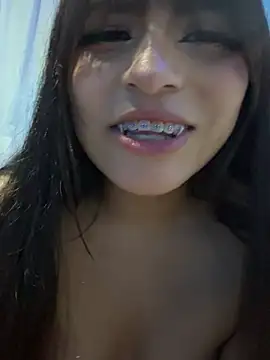 Snapshot of Lily_candy_X chatting on 03-19-25, 04:25 Lily candy X online show from 03-19-25, 04:25