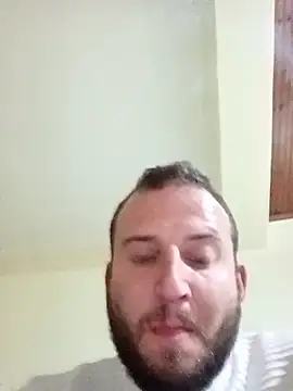 Snapshot of andreas_007 chatting on 11-29-25, 12:46 andreas 007 online show from 11-29-25, 12:46