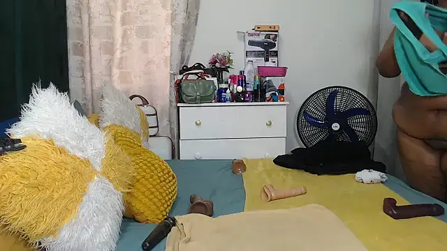 GaggingQueenxx online show from 06-10-26, 12:37
