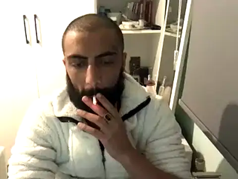 Snapshot of MasterKARATASSAKK chatting on 03-20-25, 05:36 MasterKARATASSAKK online show from 03-20-25, 05:36