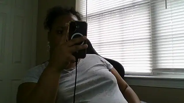 Badgirlbrittt online show from 09-29-25, 06:13
